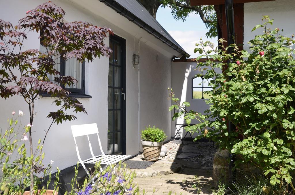 Torsborgs Gard Bed and Breakfast Simrishamn Exterior foto